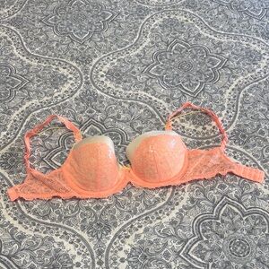 Victoria's Secret Vibrant Lace Bra in Peach